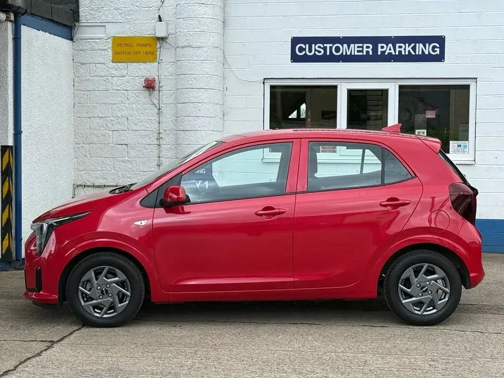 Used Kia Picanto 2025 Red Hatchback
