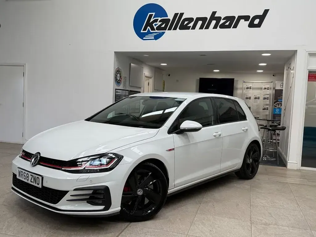 Used VW Golf VII GTI 245 HP (180 kW) 2018 White Hatchback