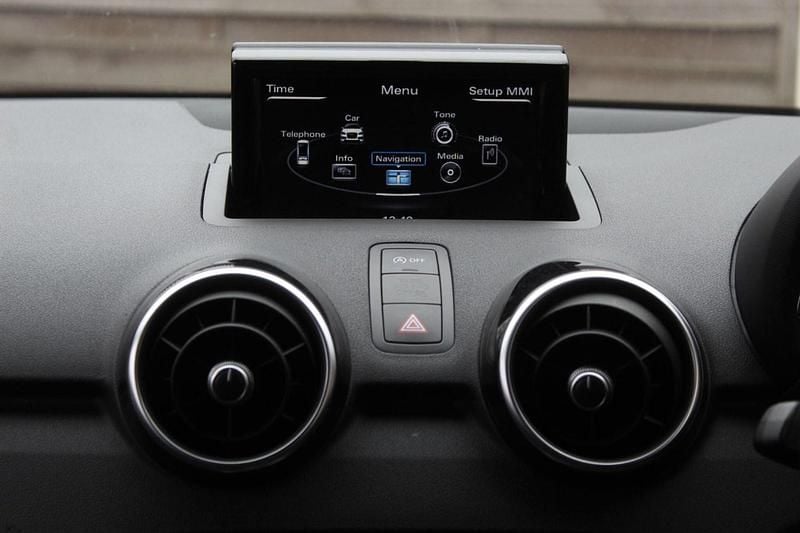 Usado Audi A1 S-Line 2016 Cinzento Citadino