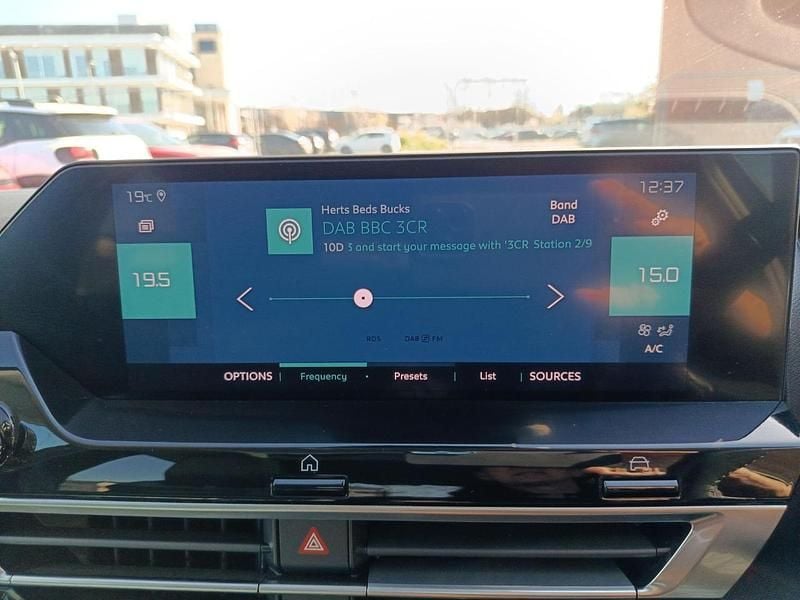 Used Citroën e-C4 Shine 98 kW (134 HP) 2023 Grey Hatchback