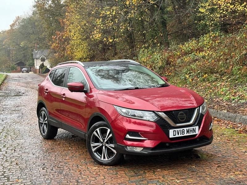 Used Nissan Qashqai N-Connecta 2018 Red SUV