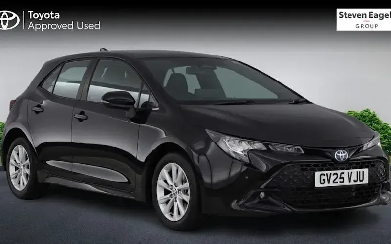 Used Toyota Corolla 140 HP (102 kW) 2025 Hatchback