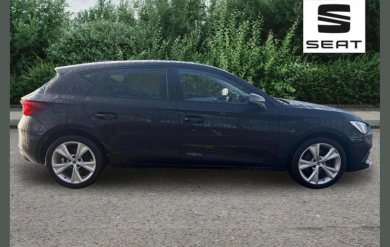 Used Seat Leon FR 147 HP (108 kW) 2022 Black Hatchback