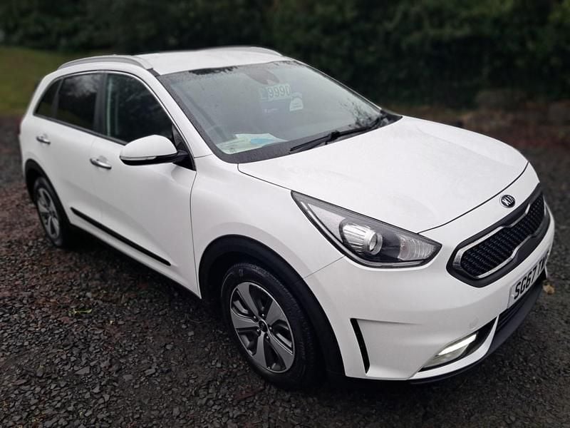 Used Kia Niro 2017 White SUV