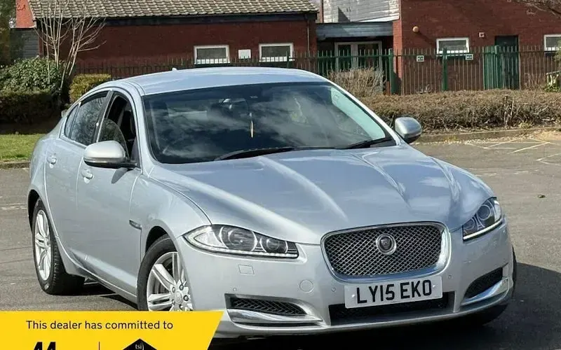 Used Jaguar XF Luxury 163 HP (119 kW) 2015 Sedan