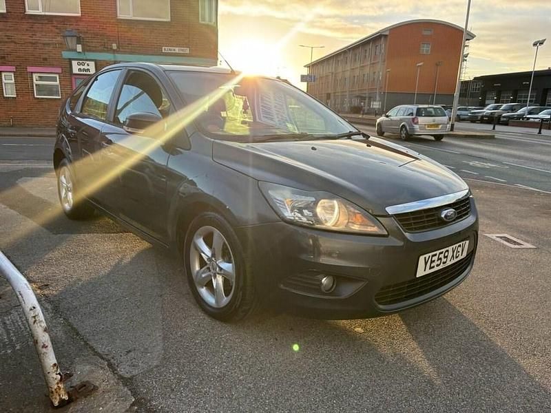 Used Ford Focus Zetec 110 HP (80 kW) 2009 Grey Hatchback