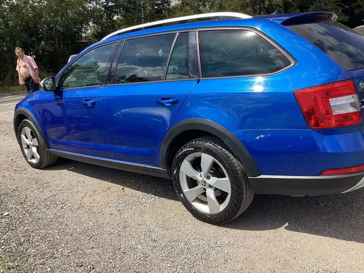 Used Skoda Octavia Scout 4x4 2017 Blue Estate