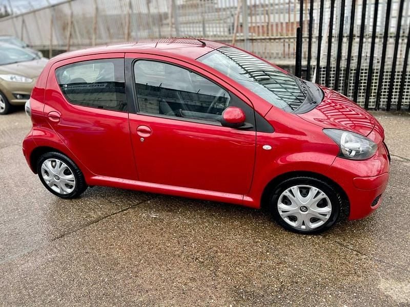 Used Toyota Aygo 2011 Red Hatchback
