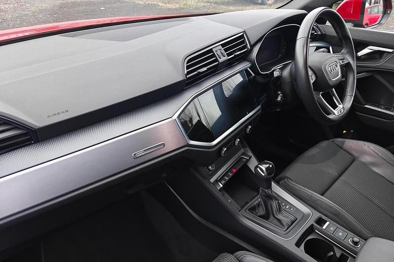 Used Audi Q3 S-Line 150 HP (110 kW) 2022 Red SUV