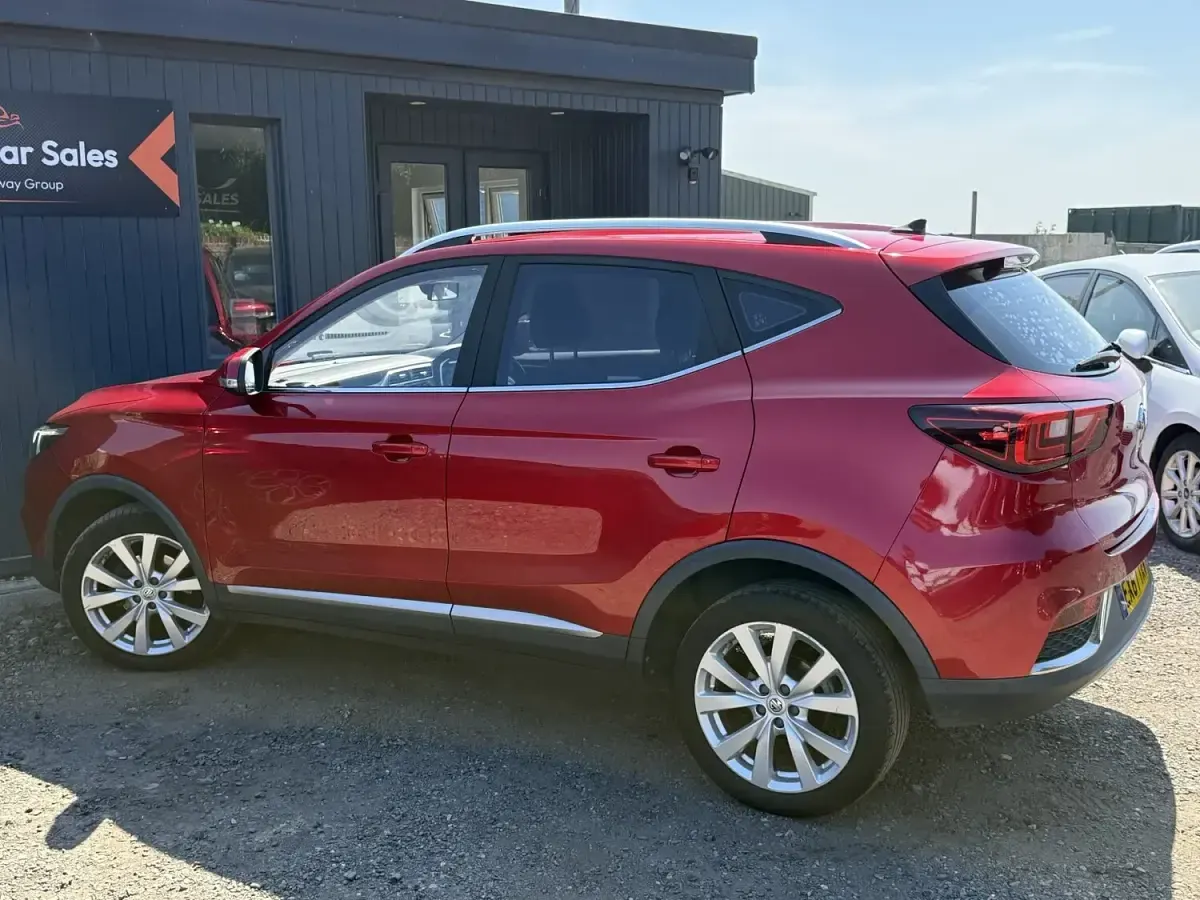 Used MG ZS Excite 111 HP (81 kW) 2017 Red SUV