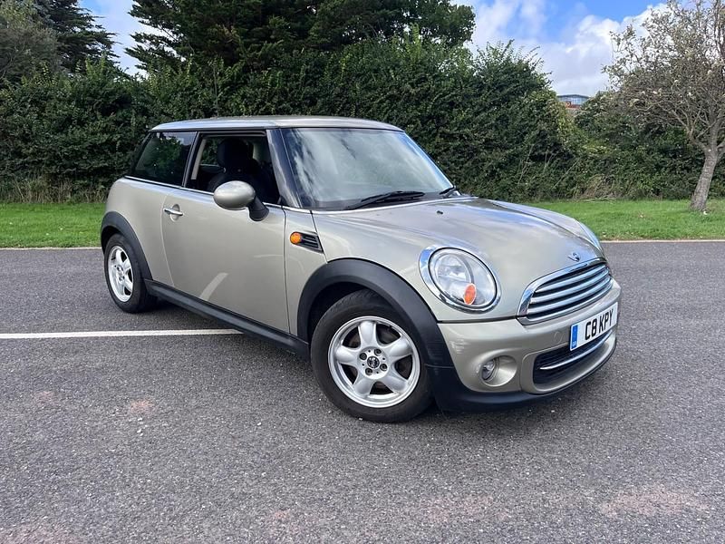 Silver Used 2010 Mini Cooper Hatch Hatchback | £4,495 (Super price) - Image 1/4