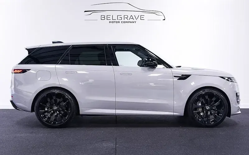 Used Land Rover Range Rover Sport SE Dynamic 300 HP (220 kW) 2026 SUV
