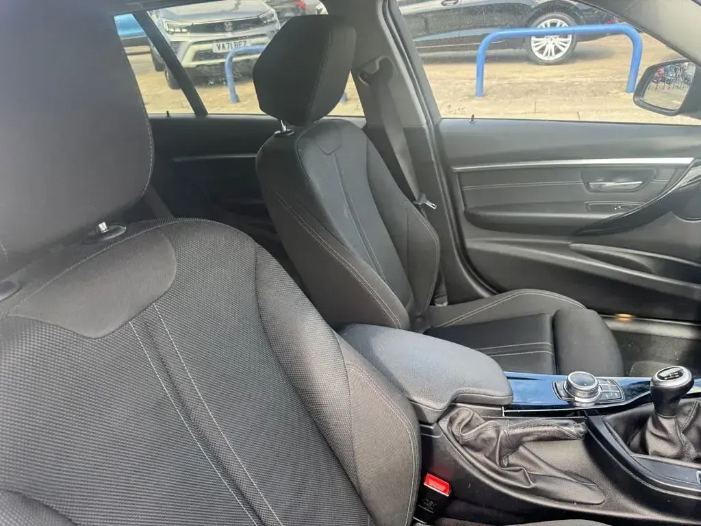 Used BMW 320 Sport Line 184 HP (135 kW) 2018 Black Estate