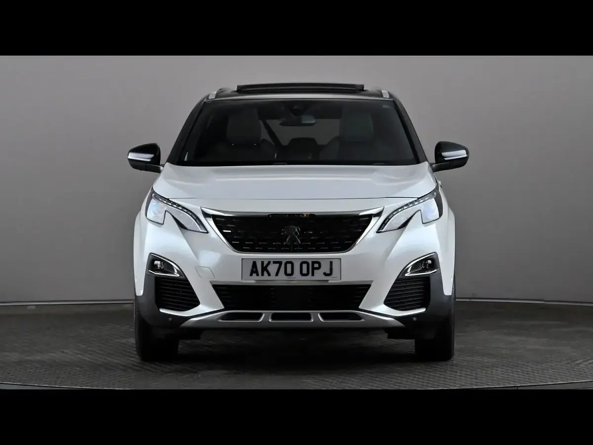 Used Peugeot 5008 Premium 130 HP (95 kW) 2020 White SUV