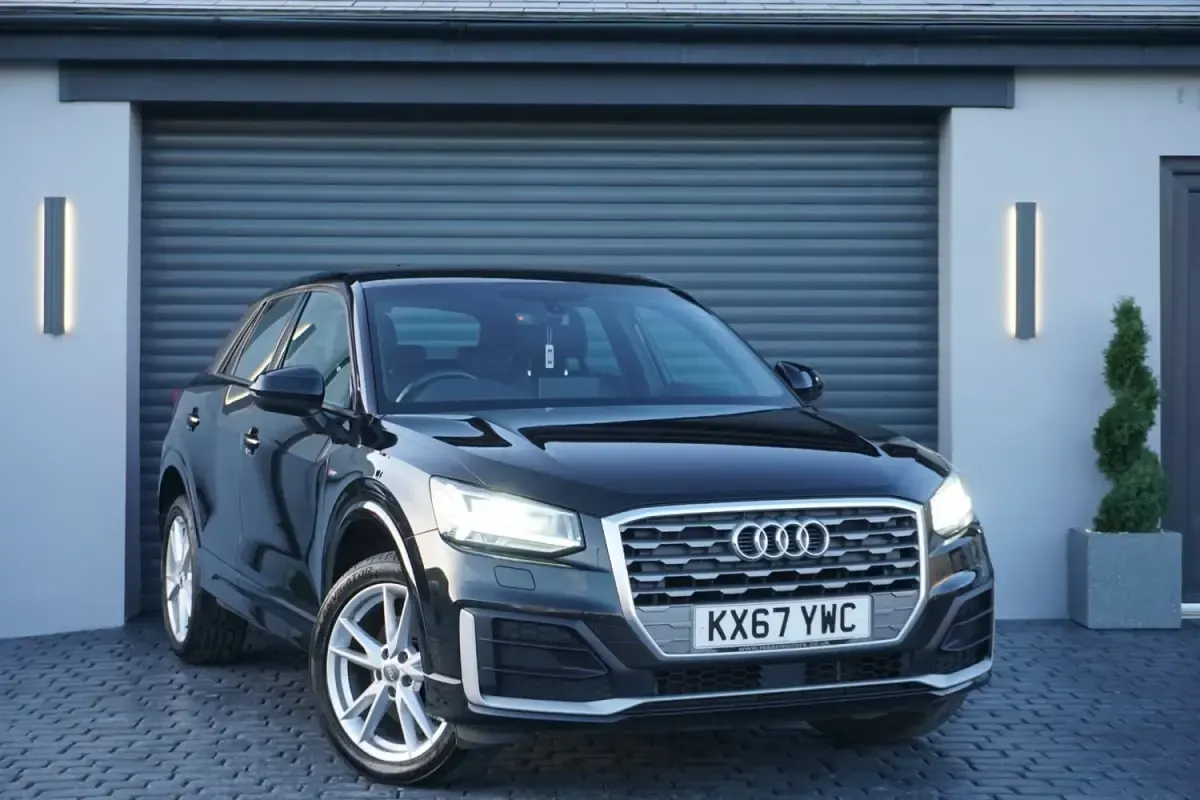 Begagnad Audi Q2 S-Line 116 HK (85 kW) 2017 Svart SUV