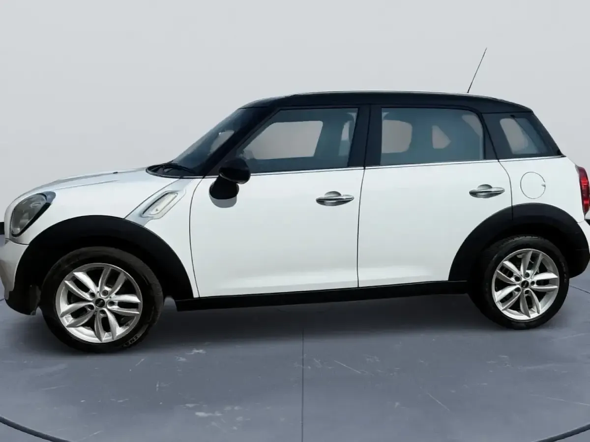 Used Mini Cooper D Business 2014 White Hatchback
