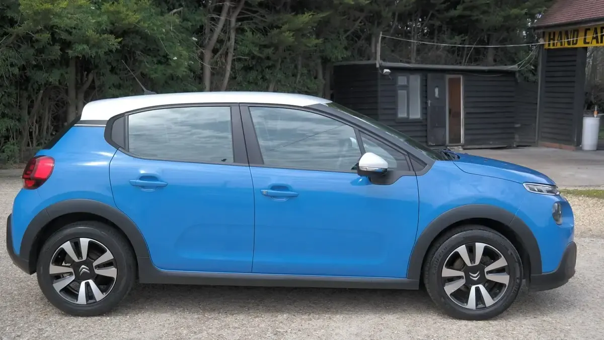 Used Citroën C3 Feel 80 HP (58 kW) 2018 Blue Hatchback