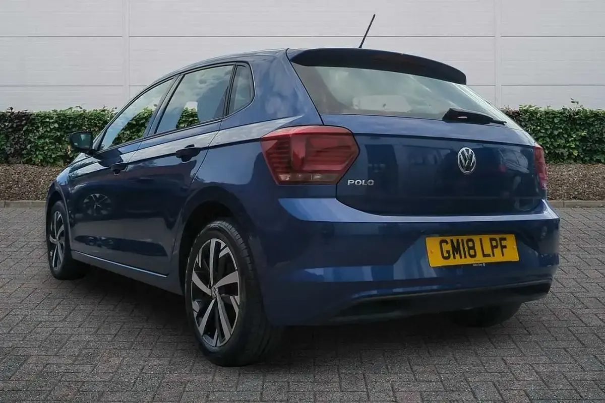 Used VW Polo SE 95 HP (69 kW) 2018 Blue Hatchback