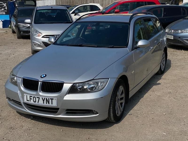 Begagnad BMW 320 Performance 2007 Silver Kombi