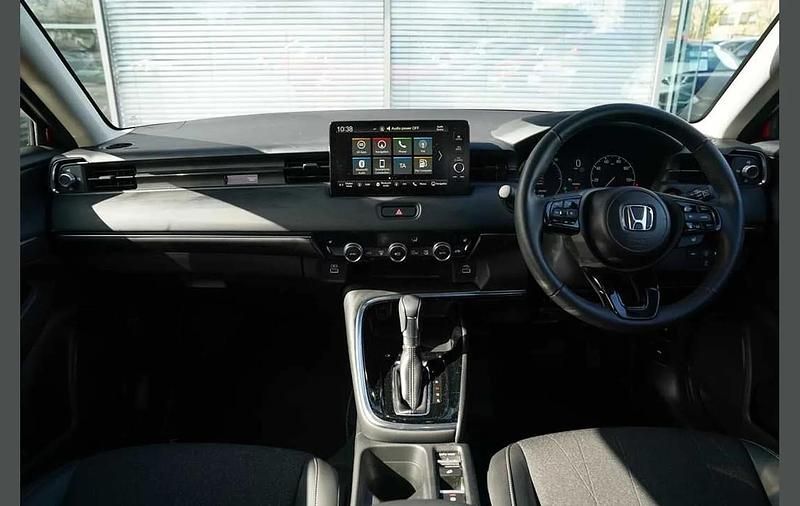 Used Honda HR-V Advance 128 HP (94 kW) 2024 Red SUV