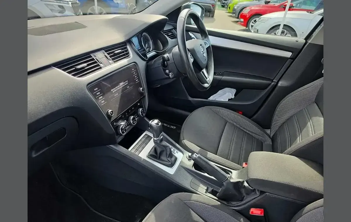 Used Skoda Octavia SE Technology 116 HP (85 kW) 2019 Black magic pearlescent Estate