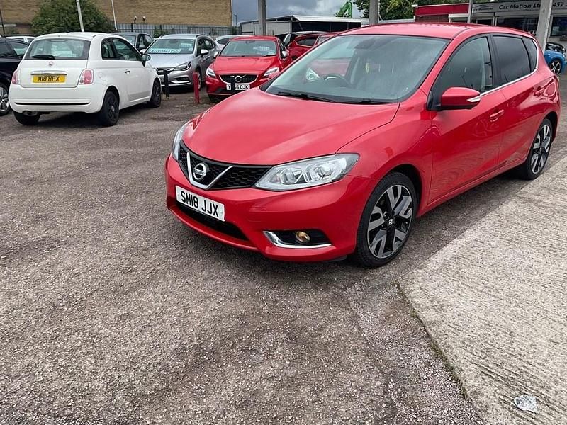 Used Nissan Pulsar Tekna 114 HP (83 kW) 2018 Red Hatchback