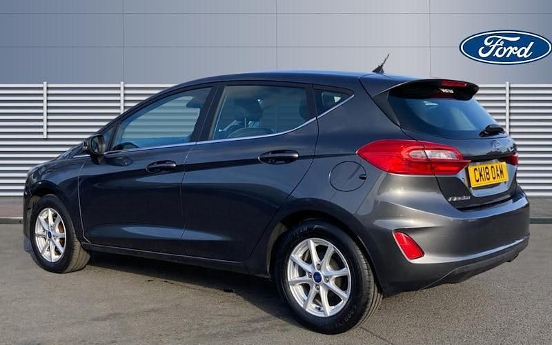 Used Ford Fiesta Zetec 86 HP (63 kW) 2018 Grey Hatchback