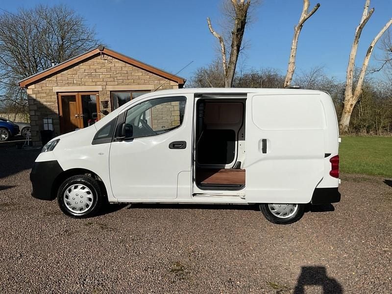 Used Nissan NV200 Acenta 2018 White MPV