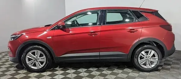 Used Vauxhall Grandland X S 130 HP (95 kW) 2019 Red SUV