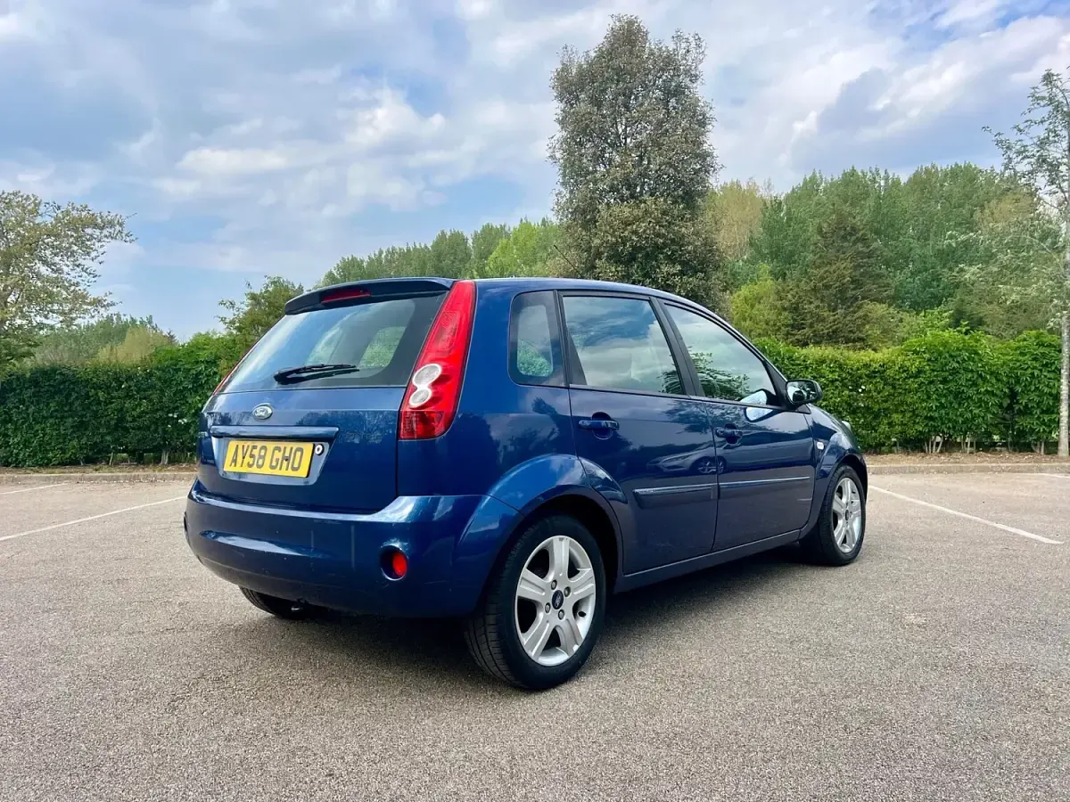Used Ford Fiesta Zetec 2009 Blue Hatchback