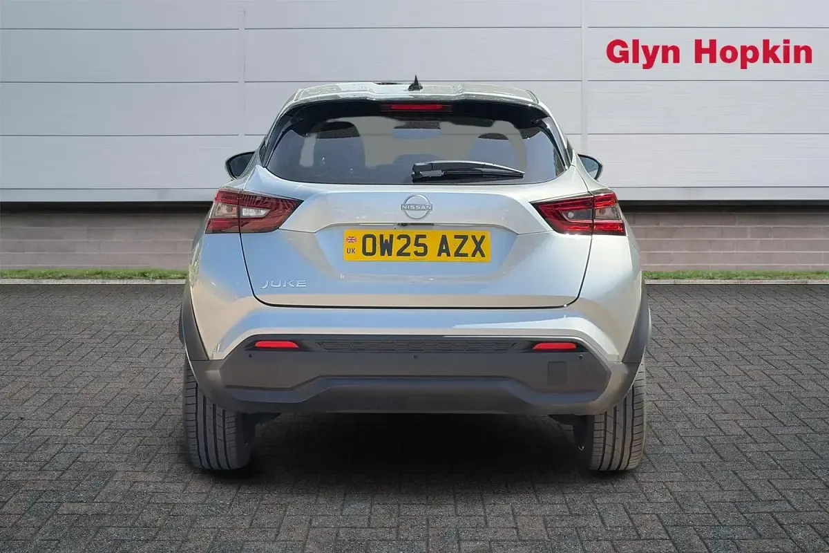 Used Nissan Juke Tekna 114 HP (83 kW) 2025 Silver SUV