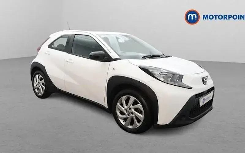 Usado Toyota Aygo X PURE 72 HP (52 kW) 2025 SUV