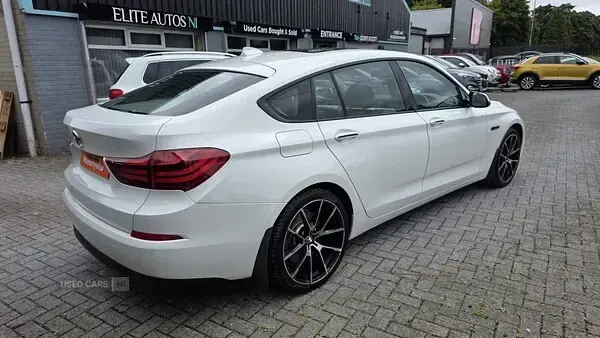 Used BMW 520 181 HP (133 kW) 2014 White Hatchback