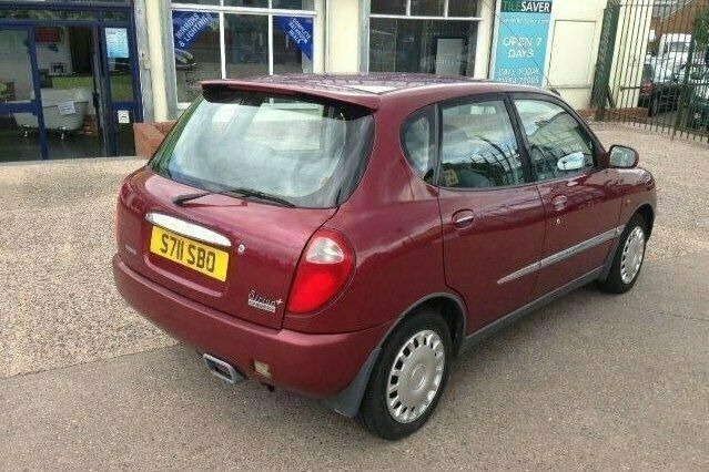 Used Daihatsu Sirion 1998 Hatchback