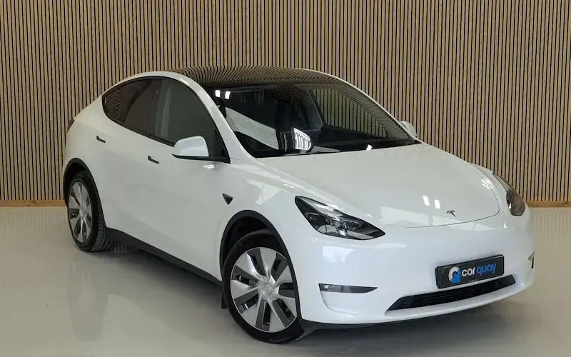 Used Tesla Model Y Long Range AWD 378 kW (514 HP) 2023 White SUV
