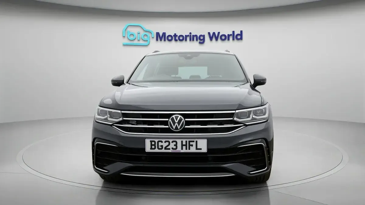 Used VW Tiguan R-line 242 HP (177 kW) 2023 SUV