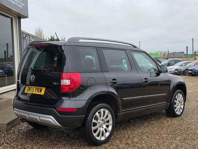 Used Skoda Yeti SE 105 HP (77 kW) 2015 Black SUV