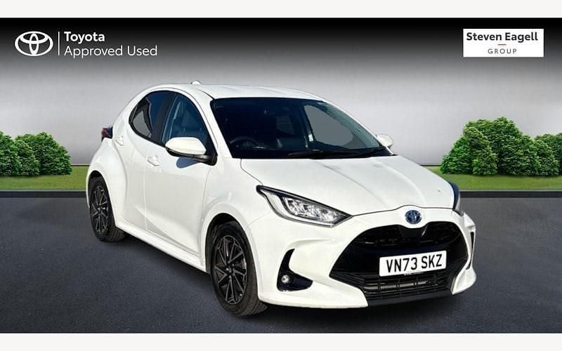Used Toyota Yaris Hybrid Design 116 HP (85 kW) 2025 Hatchback