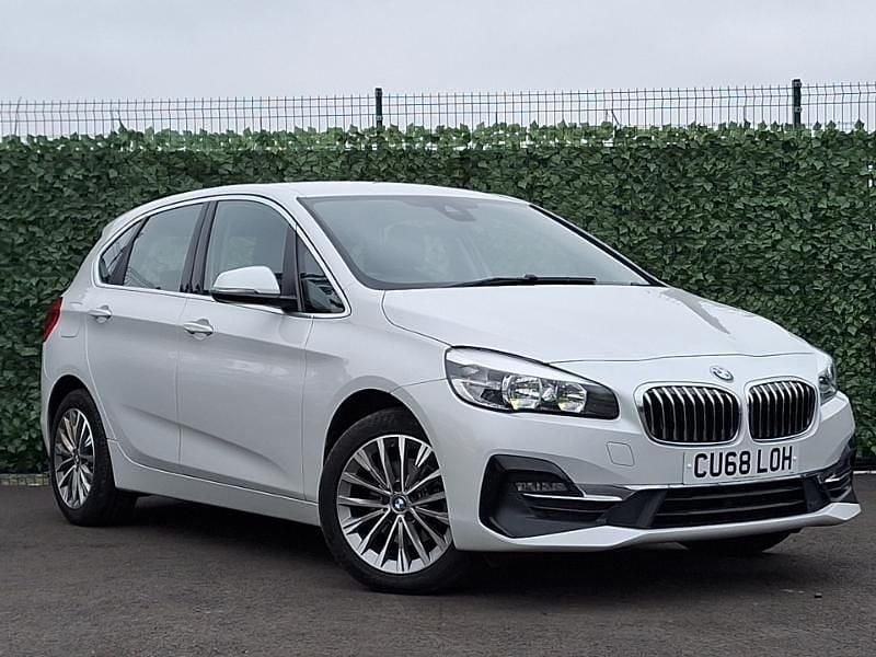 White Used 2018 BMW 218 Luxury Line Hatchback | £12,998 (Fair price) - Image 1/4