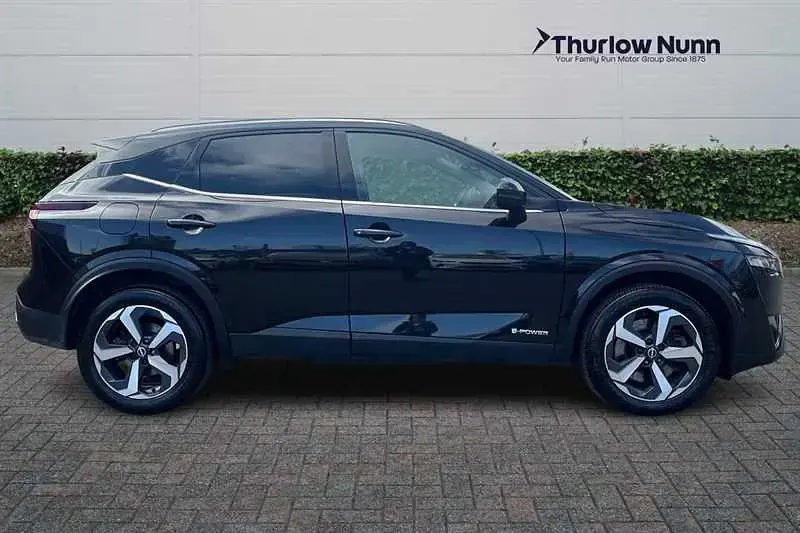 Used Nissan Qashqai N-Connecta 190 HP (139 kW) 2023 Black SUV