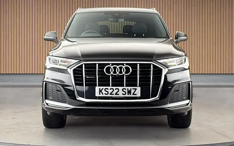 Used Audi Q7 S-Line 286 HP (210 kW) 2024 SUV
