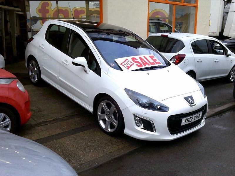 Used Peugeot 308 Allure 2012 White Hatchback