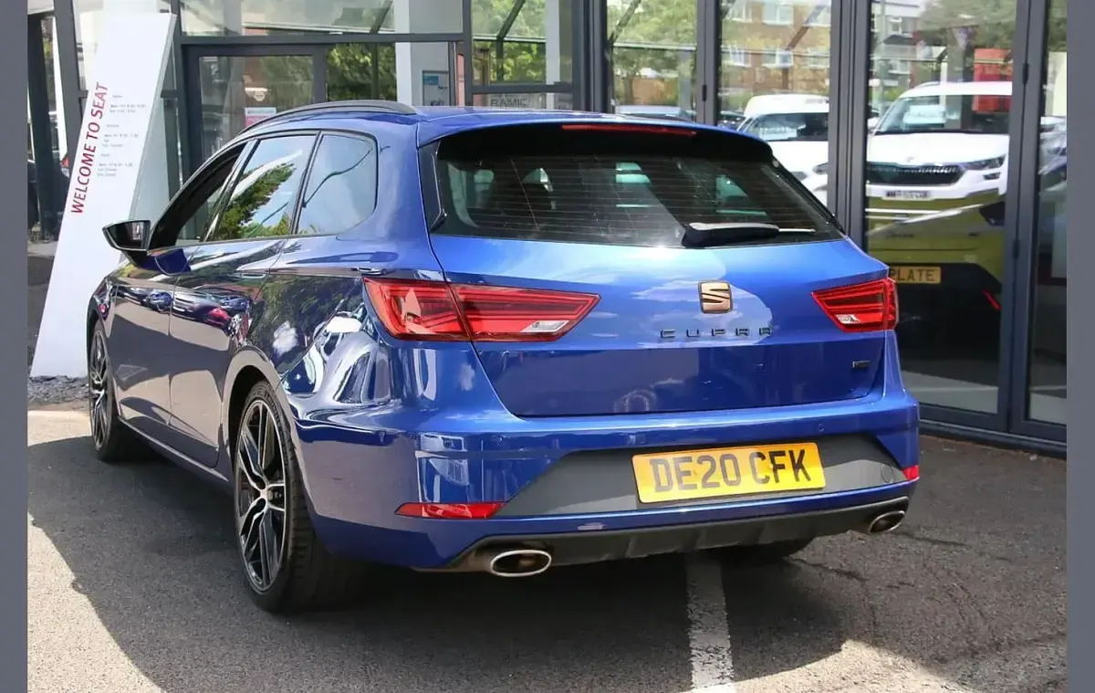 Used Seat Leon 4Drive 296 HP (217 kW) 2020 Blue Estate
