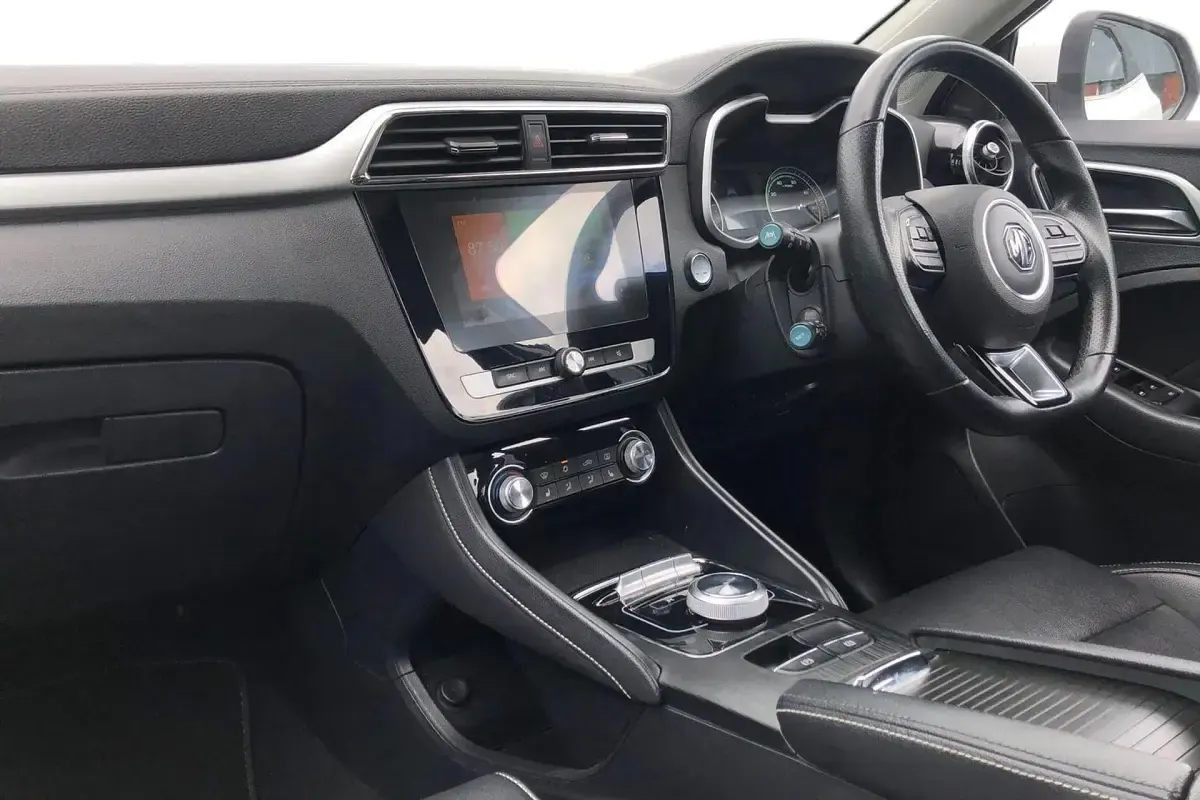 Used MG ZS Exclusive 105 kW (143 HP) 2019 White SUV