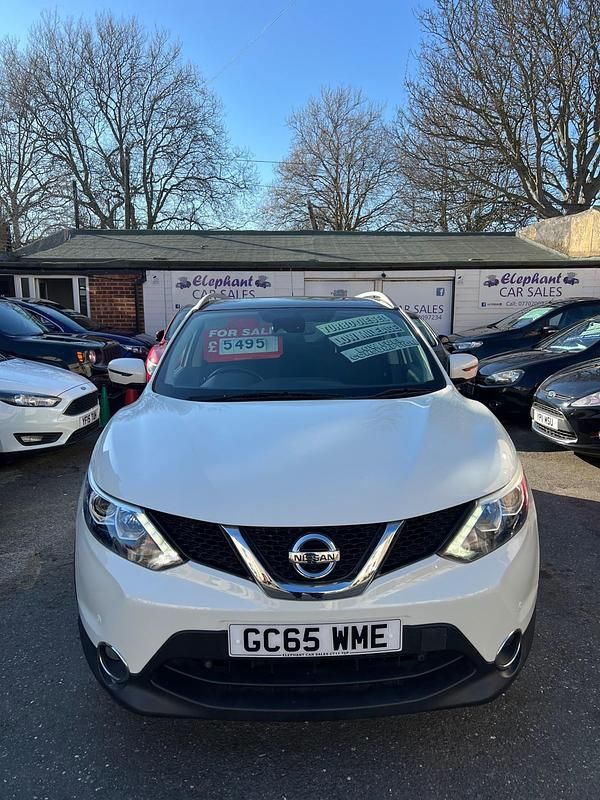 Used Nissan Qashqai N-TEC 110 HP (80 kW) 2015 White SUV