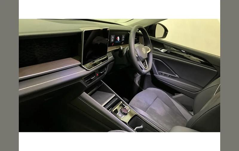 Begagnad VW Tayron Elegance 200 HK (147 kW) 2025 Grå SUV