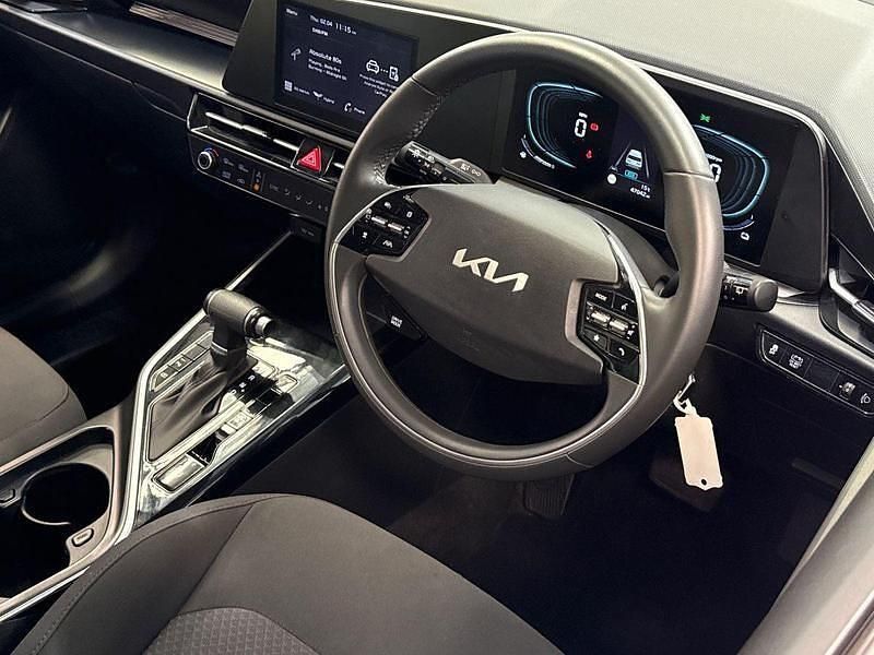 Used Kia Niro 139 HP (102 kW) 2022 White SUV