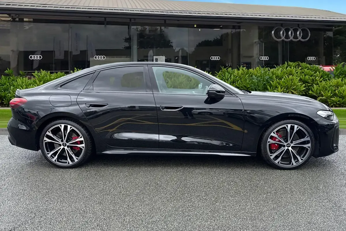 New Audi S5 Advanced 367 HP (269 kW) 2025 Black Estate