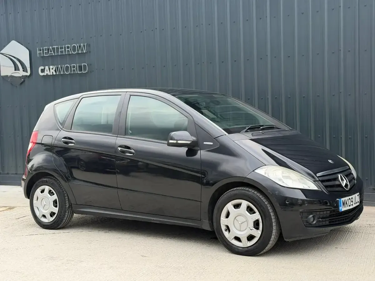 Usado Mercedes A150 Classic 95 HP (69 kW) 2009 Preto Citadino