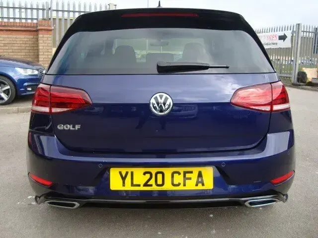 Used VW Golf VII R-line Edition 150 HP (110 kW) 2020 Blue Hatchback
